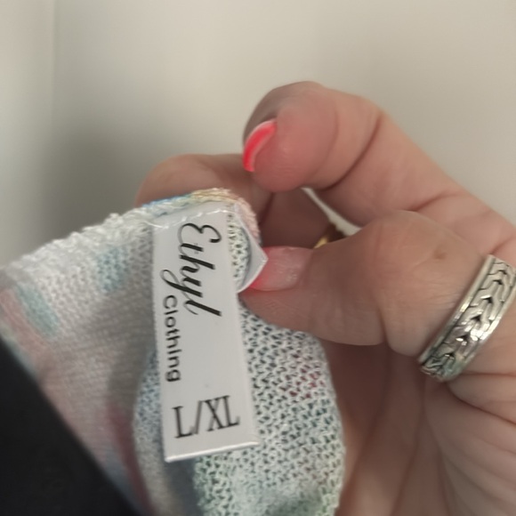 Beautiful Ethel brand top - Picture 4 of 6